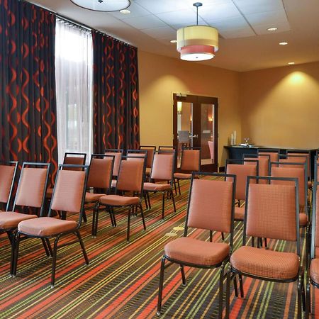 Hampton Inn Фредерик Экстерьер фото