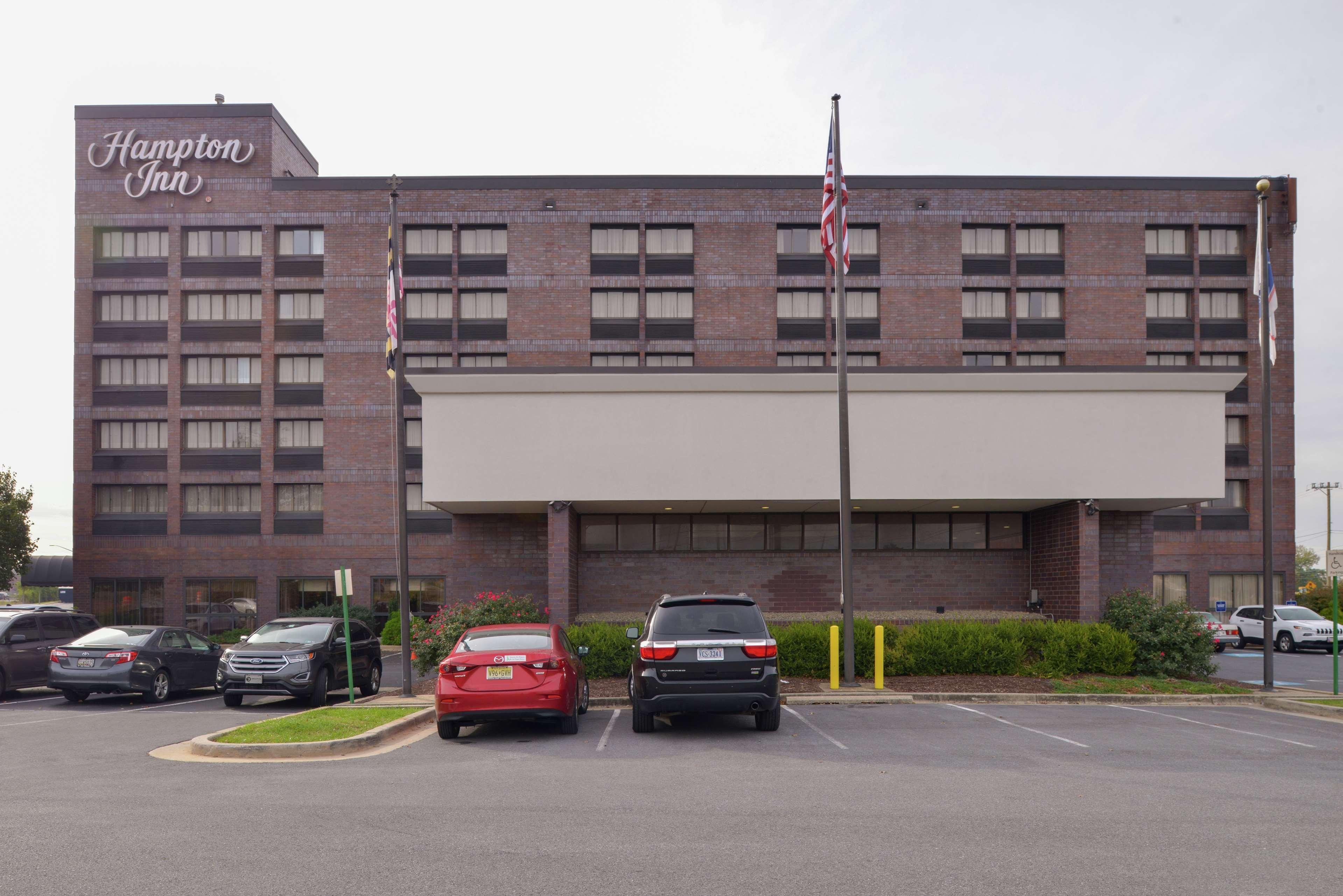 Hampton Inn Фредерик Экстерьер фото