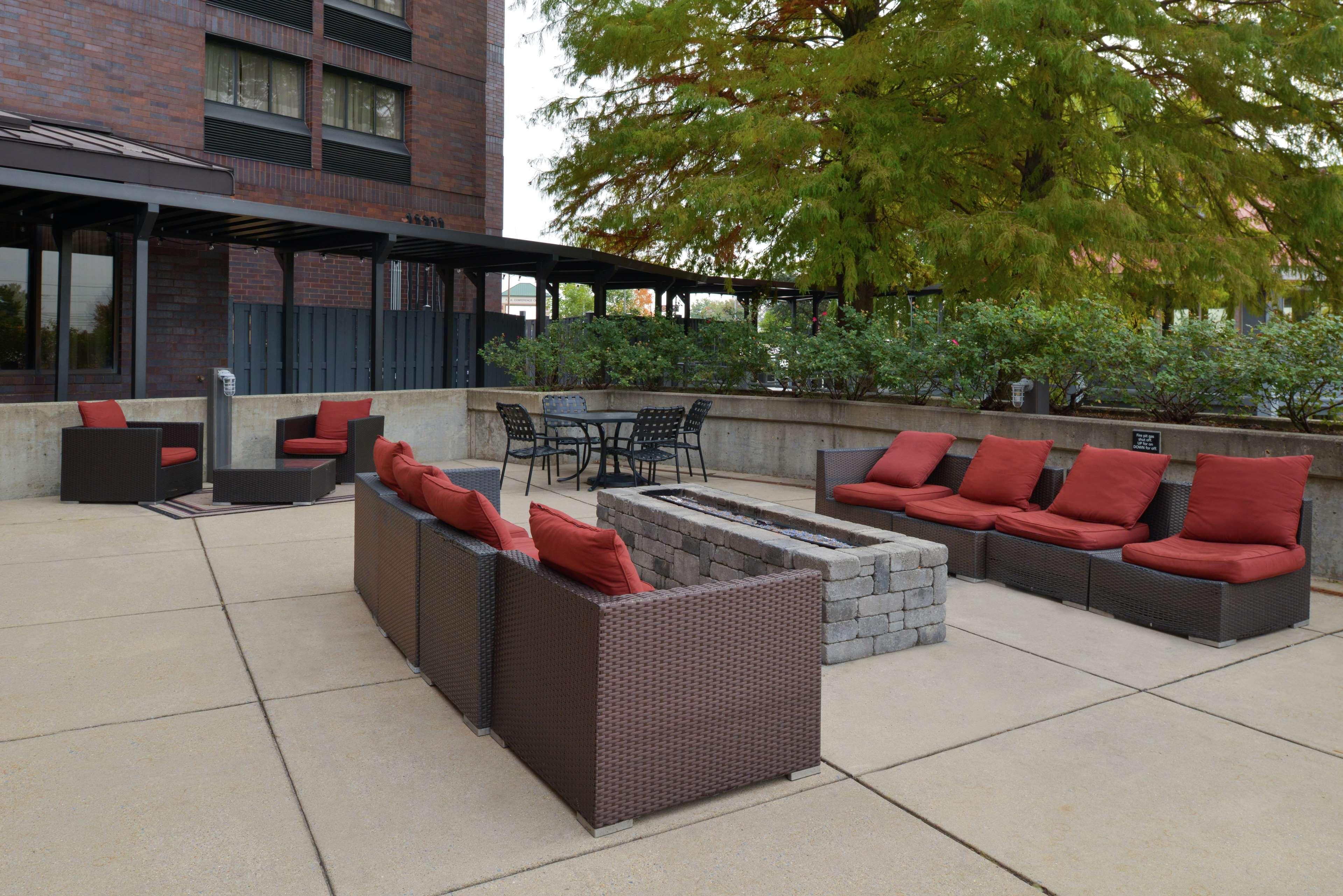 Hampton Inn Фредерик Экстерьер фото