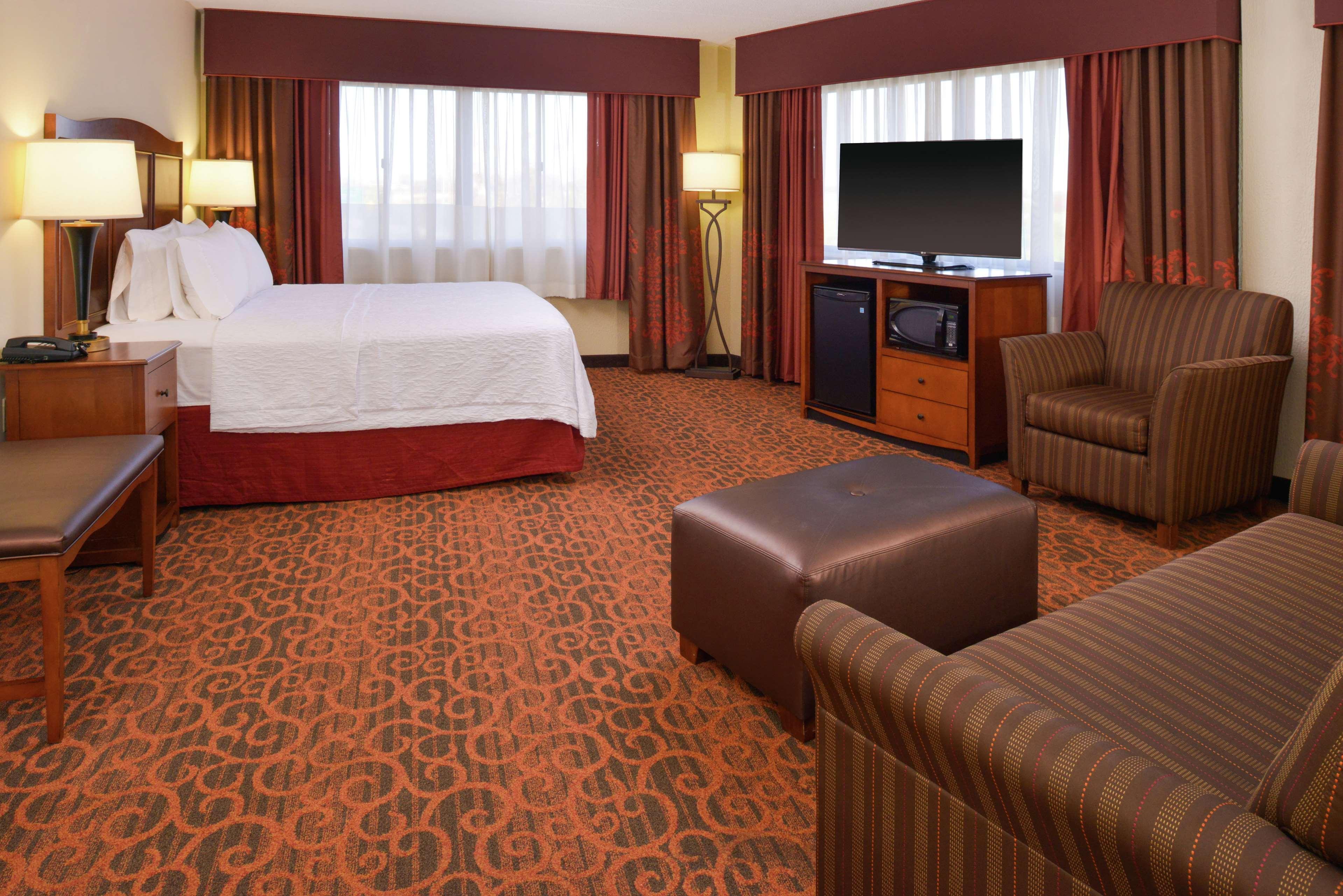 Hampton Inn Фредерик Экстерьер фото