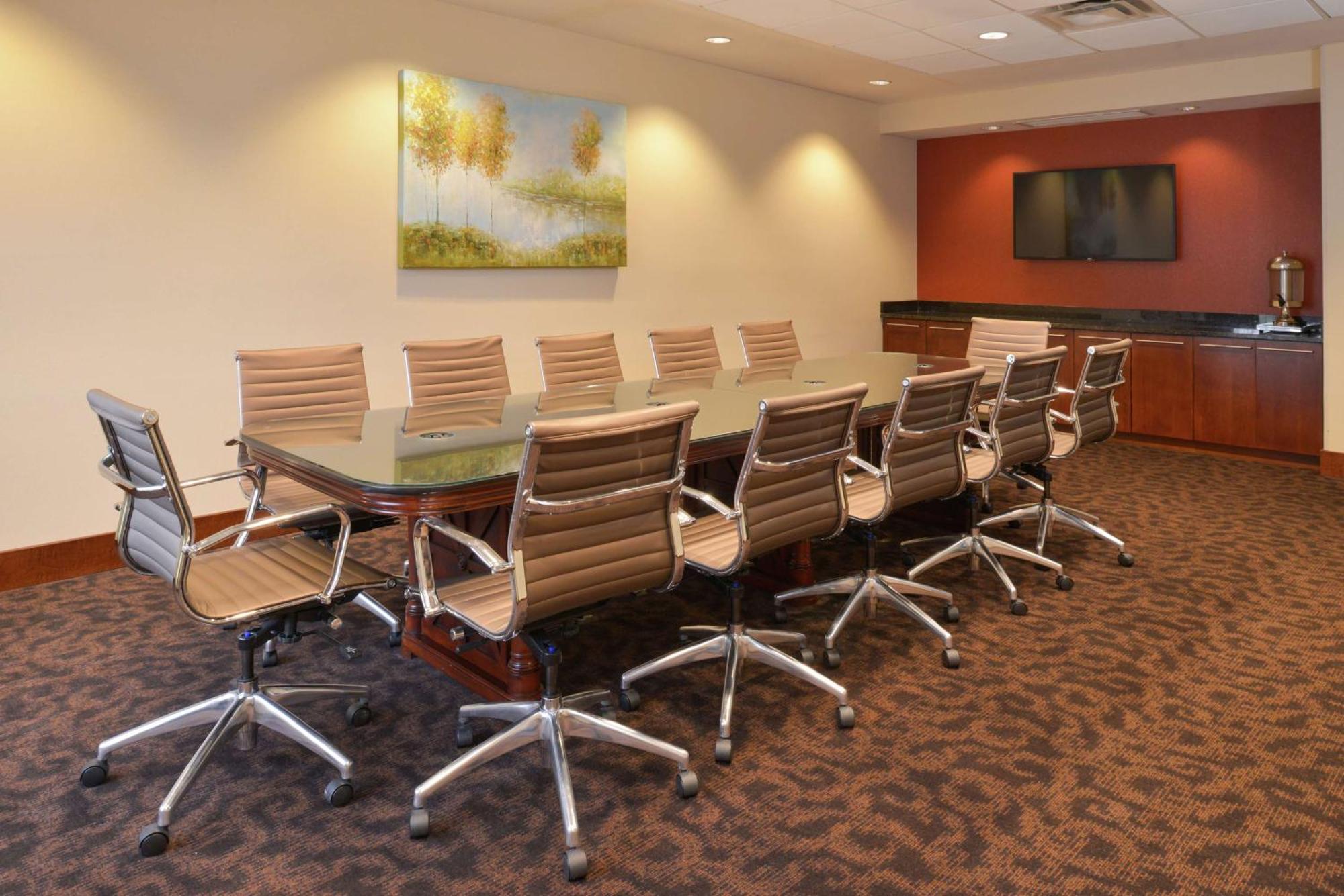 Hampton Inn Фредерик Экстерьер фото