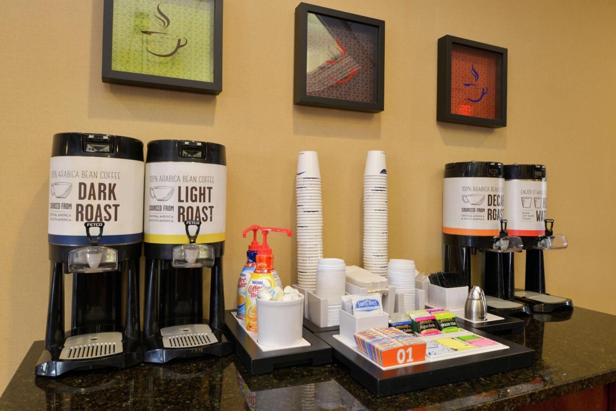 Hampton Inn Фредерик Экстерьер фото