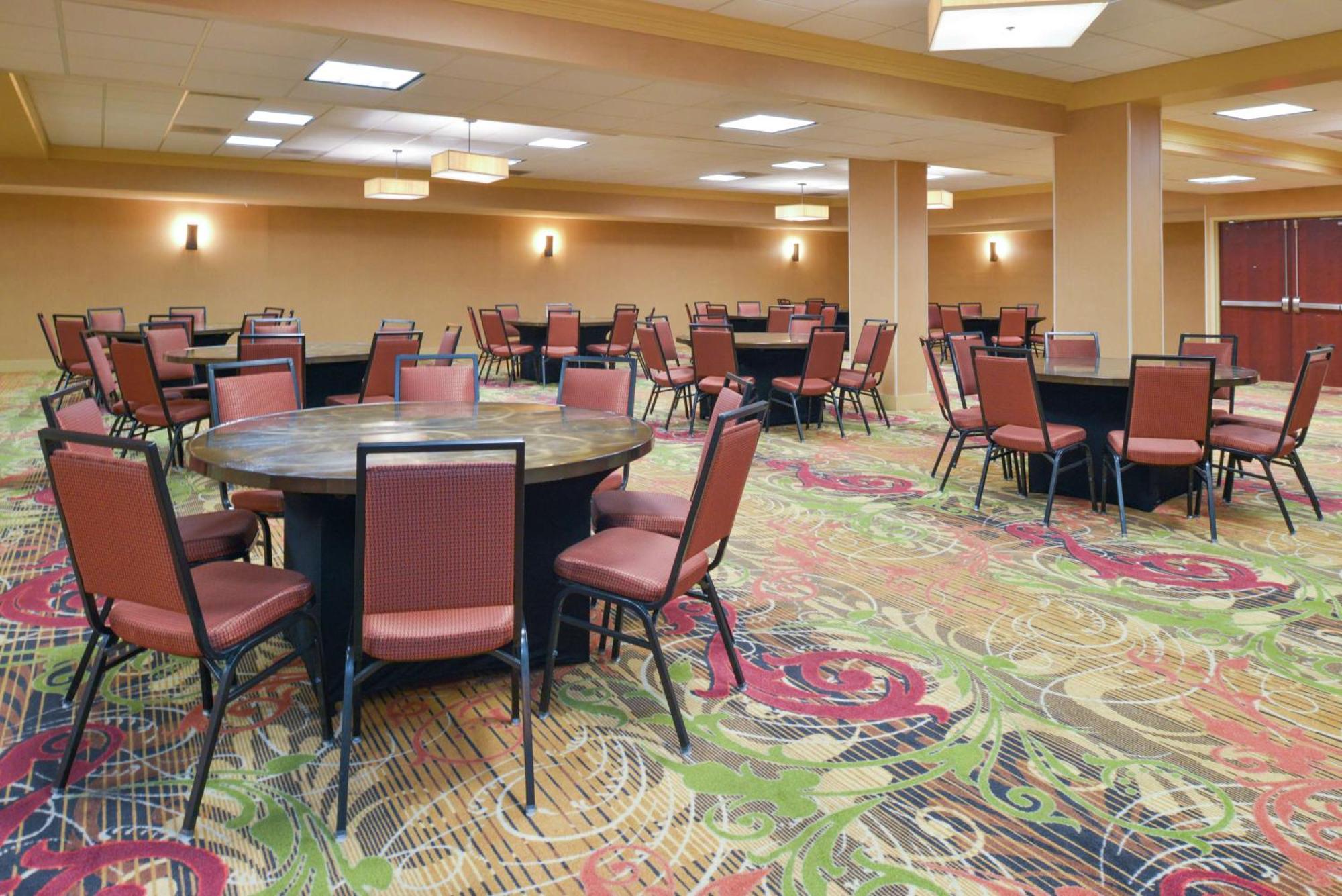 Hampton Inn Фредерик Экстерьер фото